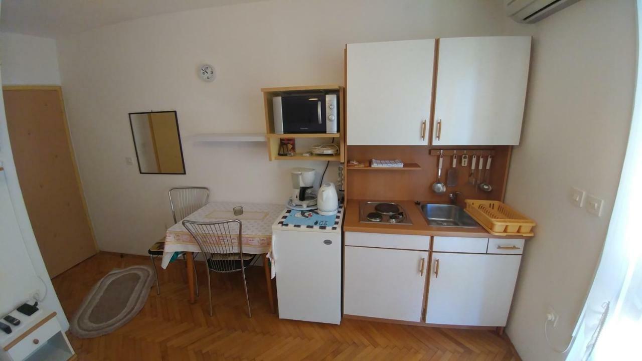 Apartments Dora Banjol Exteriér fotografie